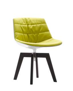 MDF Italia - Flow Drehstuhl gepolstert - Manila 432 limette - Schale schwarz - Gestell Brauneiche - indoor