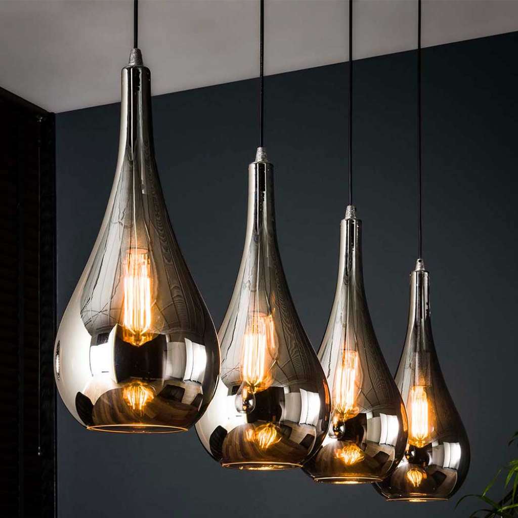 Design Pendelleuchte in Chromfarben und Glas 130 cm breit