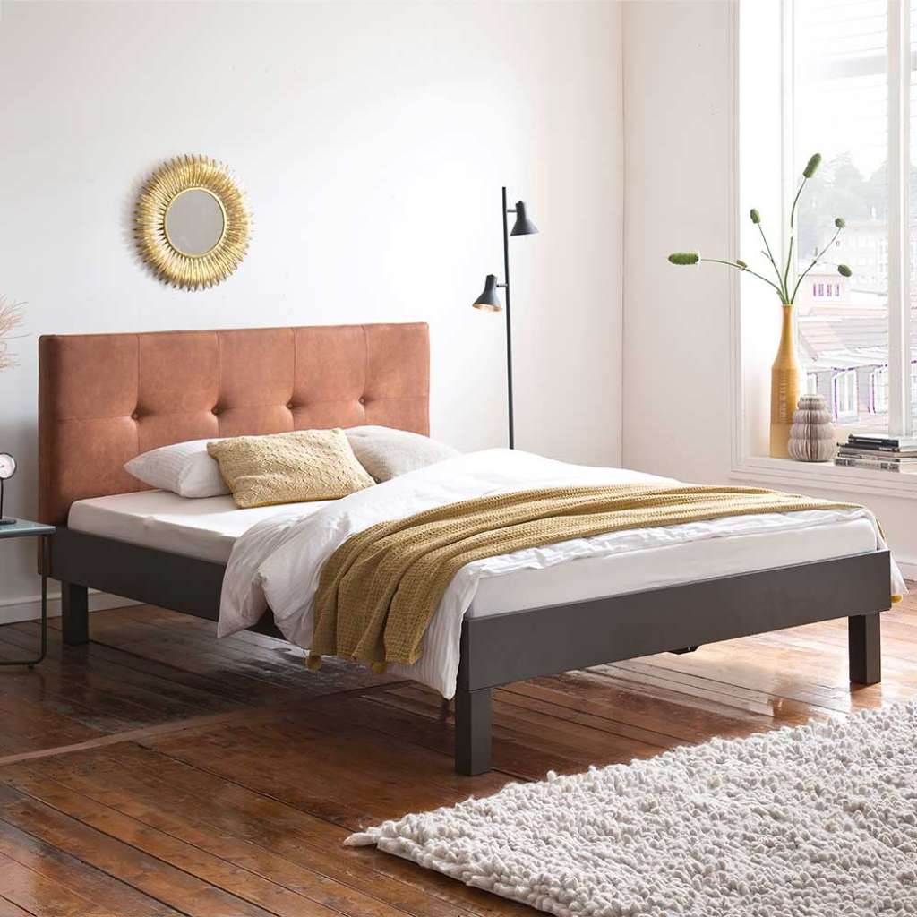 Bett in Dunkelgrau aus Metall Polsterkopfteil in Cognac Braun