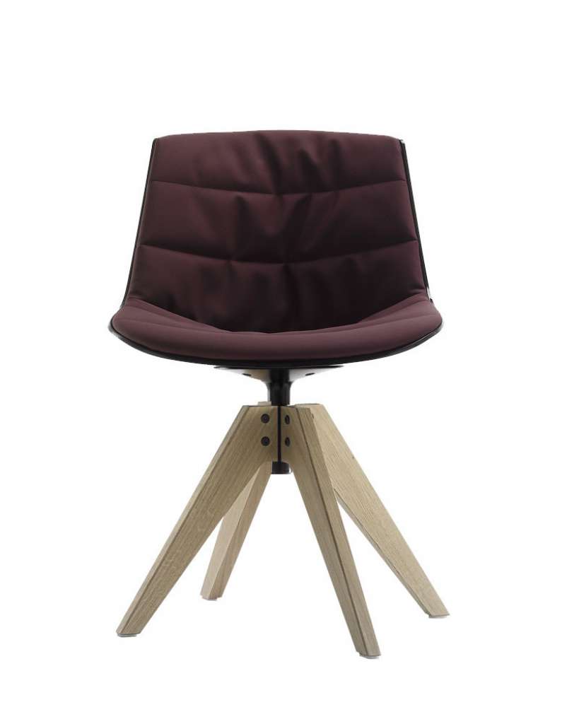 MDF Italia - Flow VN Drehstuhl gepolstert - Manila 654 bordeaux - Schale schwarz - Gestell Bleicheiche - indoor