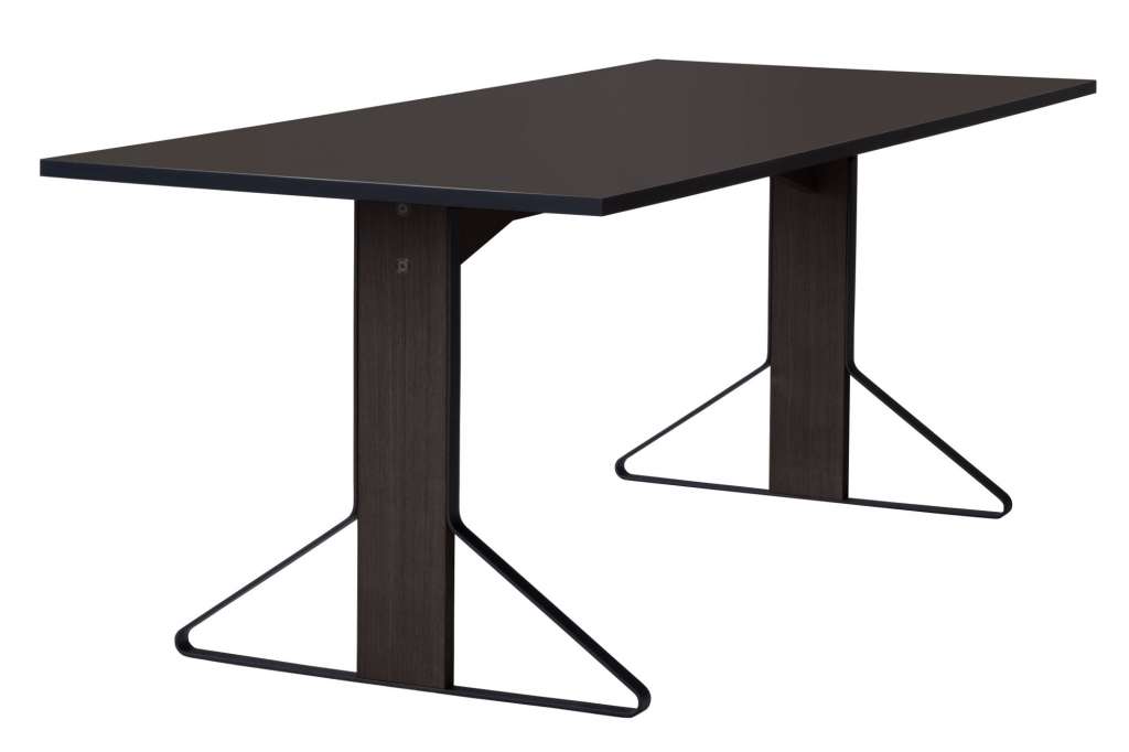 Artek - Kaari Esstisch klein - Linoleum schwarz - Gestell Eiche schwarz - indoor