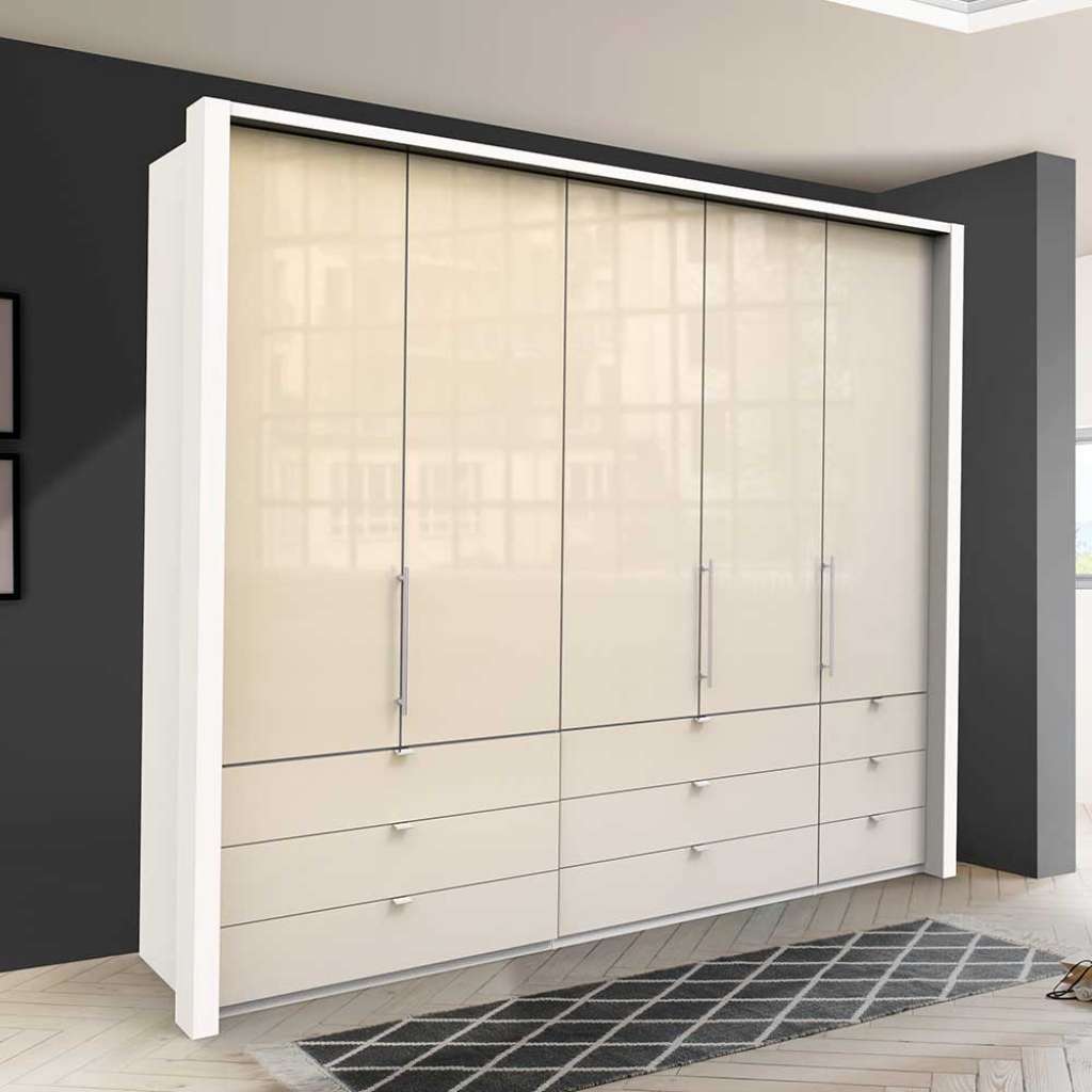 Breiter Kleiderschrank 3 türig Cremefarben