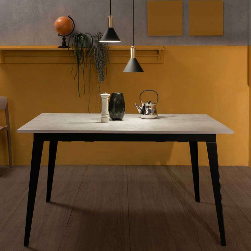 Tisch Esszimmer in Antikweiß und Schwarz verlängerbar