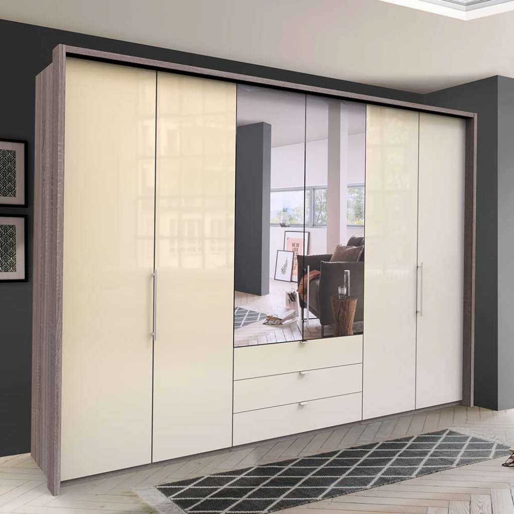 Luxus Kleiderschrank in Cremefarben und Eiche Trüffel Optik Falttüren