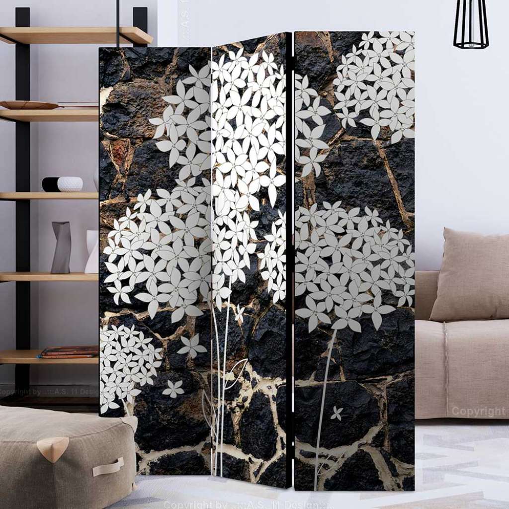 Paravent Raumteiler mit Blumen Motiv Mauer Hintergrund