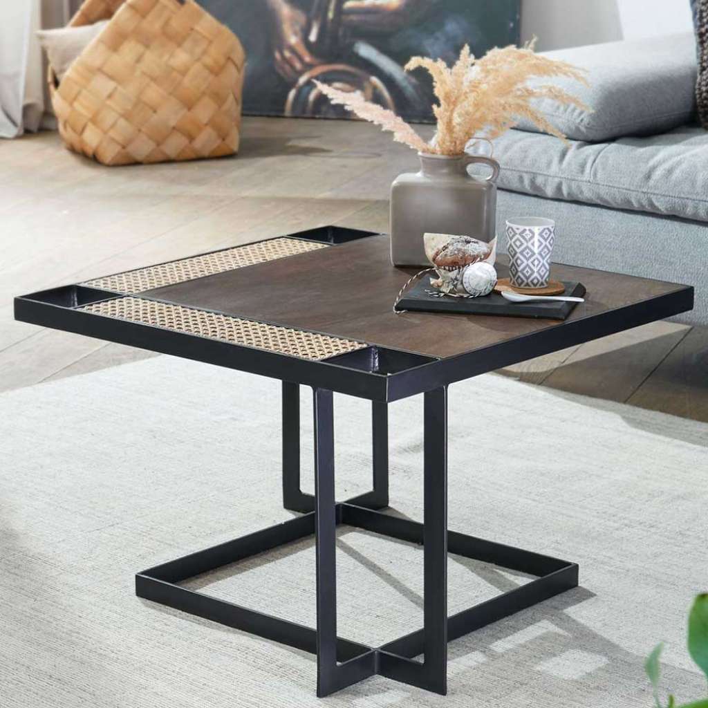 Couchtisch modern aus Rattan Geflecht und Massivholz Metall Bügelgestell