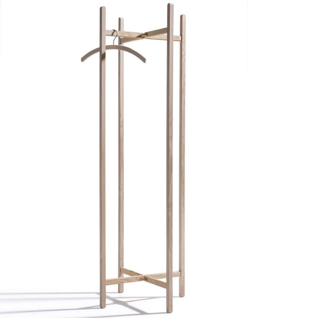 SIDE by SIDE - New Hang Out Garderobe - indoor