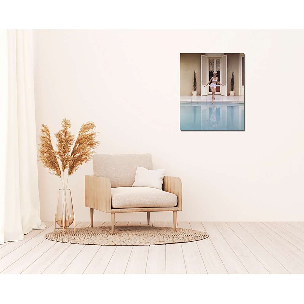 home24 Bild Touching water with foot