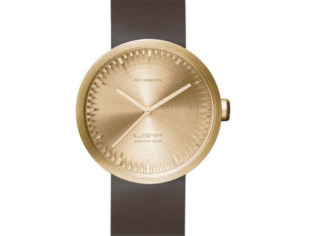 LEFF amsterdam - Tube Watch D42 Armbanduhr - Messing/braunes Armband - indoor