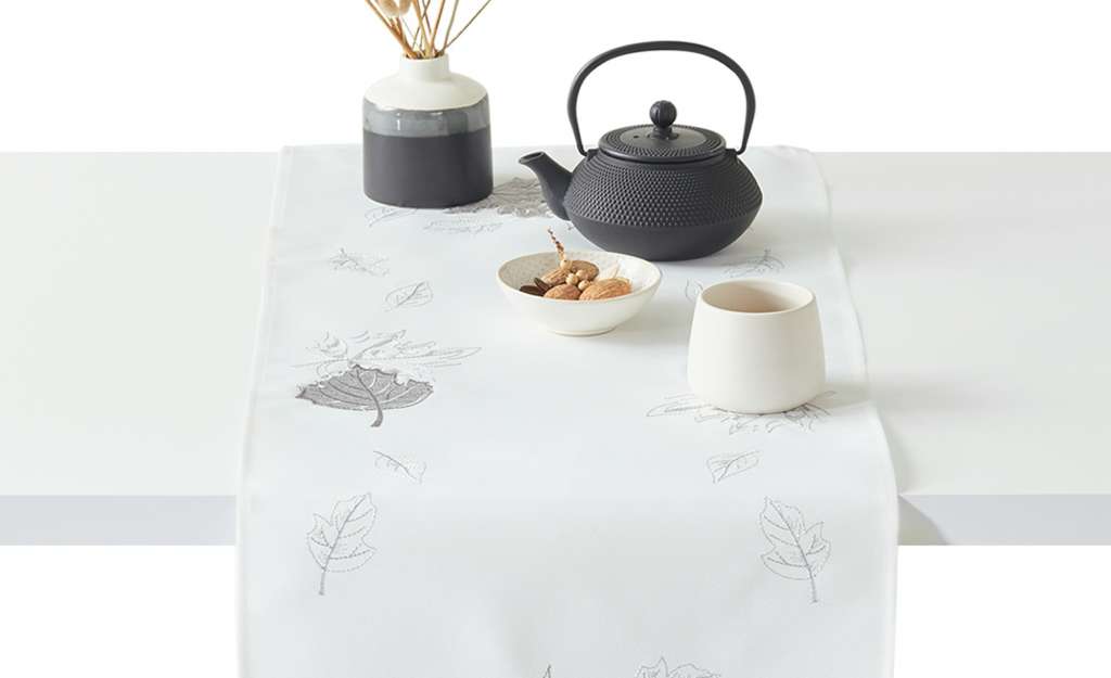 Tischläufer  Blätter ¦ grau ¦ 100% Polyester Heimtextilien > Tischwäsche > Tischläufer - Höffner