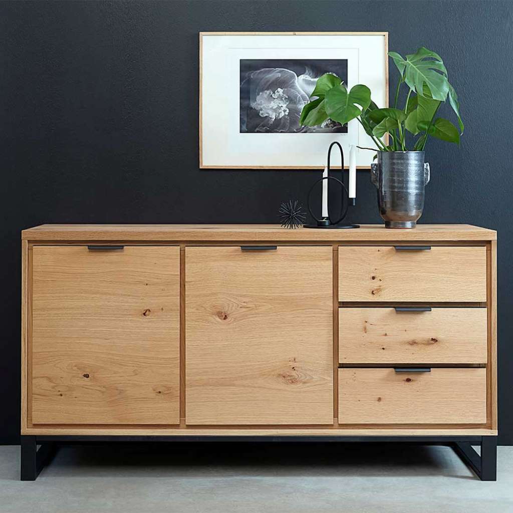 Wildeiche Sideboard mit Bügelgestell aus Metall drei Schubladen