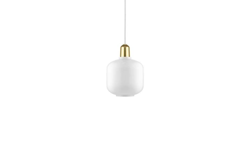 Normann Copenhagen - Amp brass Hängeleuchte klein - white/brass - indoor