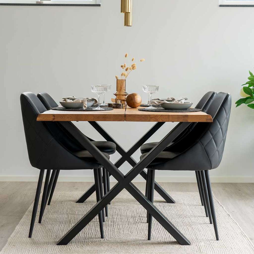 Essgruppe Tisch Eiche & Stahl vier Stühle (fünfteilig)