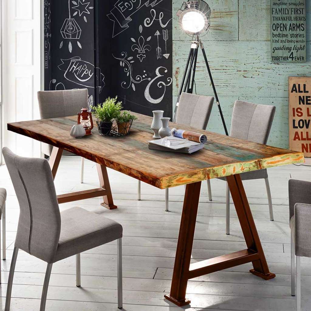 Shabby Esstisch mit Massivholzplatte A Fußgestell aus Metall