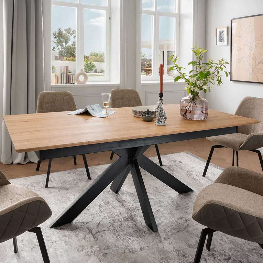 Wildeiche Tisch Esszimmer mit Schweizer Kante Spider Gestell