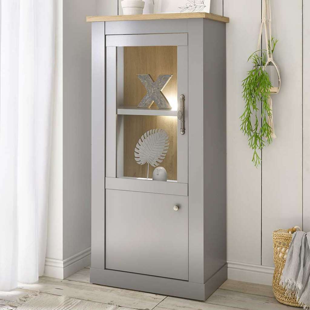 Landhaus Vitrine in Lichtgrau und Eichefarben Glastür