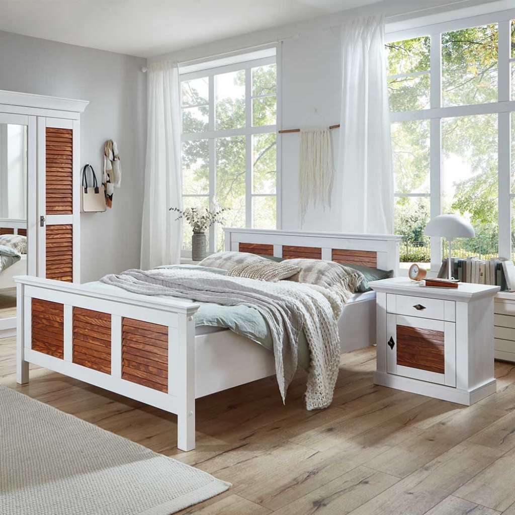 Landhaus Bett Kiefer in Weiß & Bernsteinfarben 53 cm Einstiegshöhe