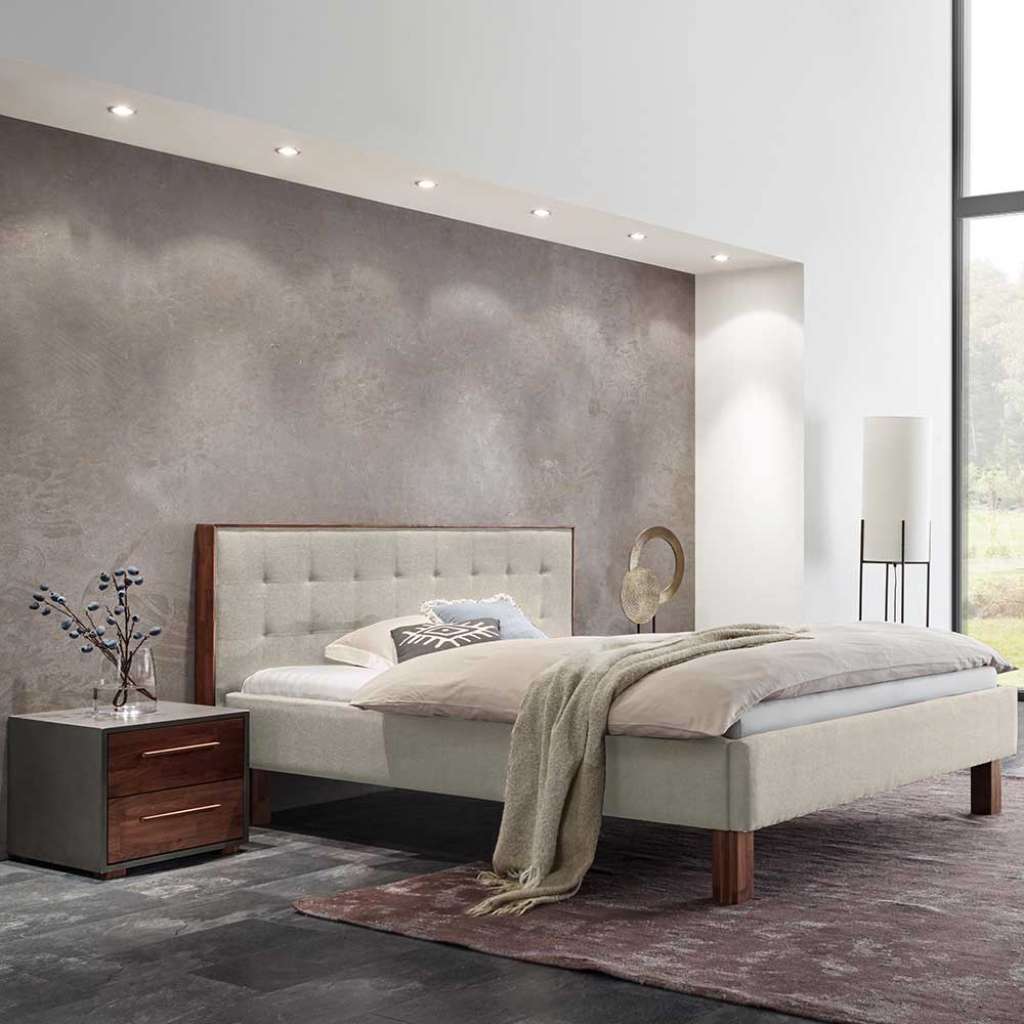 Polster Bett Beige Nussbaum 140x200 cm Vierfußgestell aus Holz