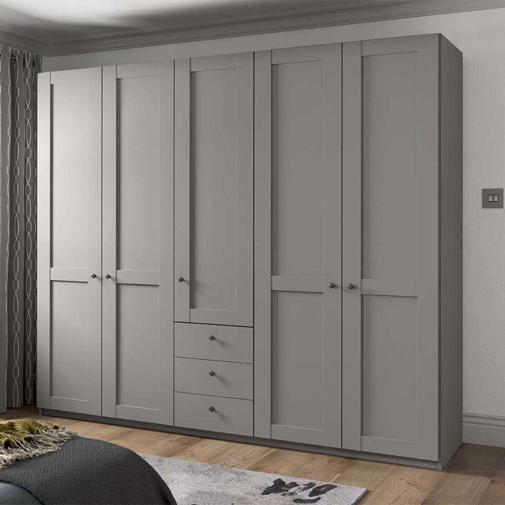 Landhaus Design Schlafzimmerschrank in Hellgrau 250 cm breit