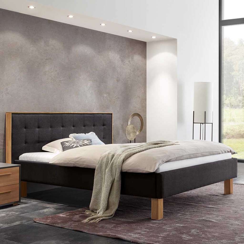 Doppeltbett in Anthrazit und Eiche Bianco Vierfußgestell aus Holz