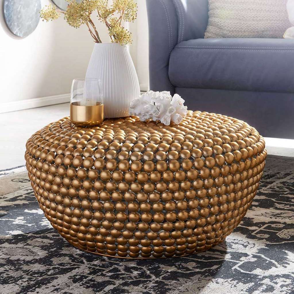Goldener Wohnzimmertisch im orientalischen Stil handgearbeitet