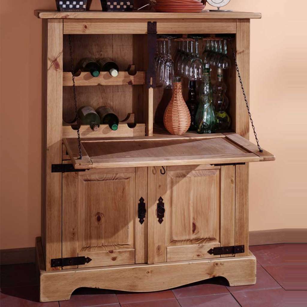 Weinschrank aus Kiefer Massivholz