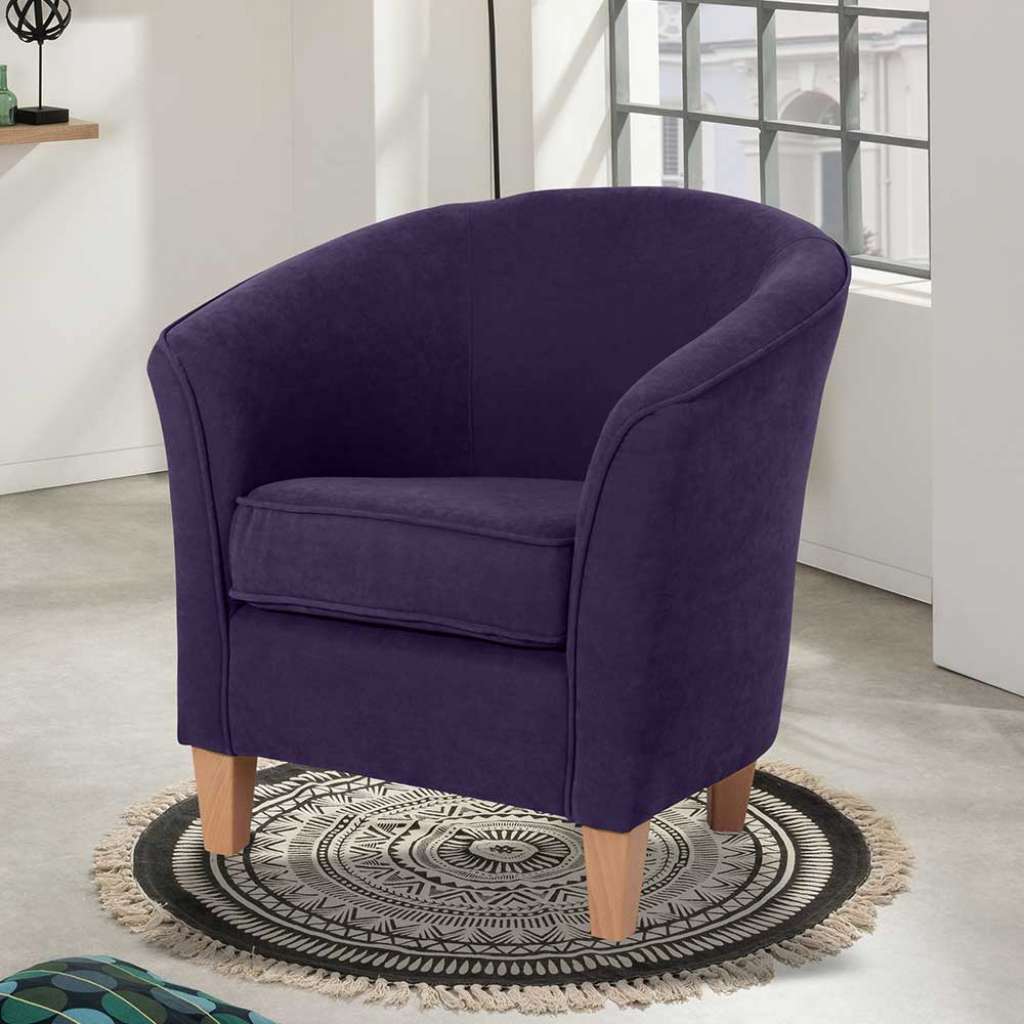 Cocktailsessel in Violett Velours Vierfußgestell aus Holz