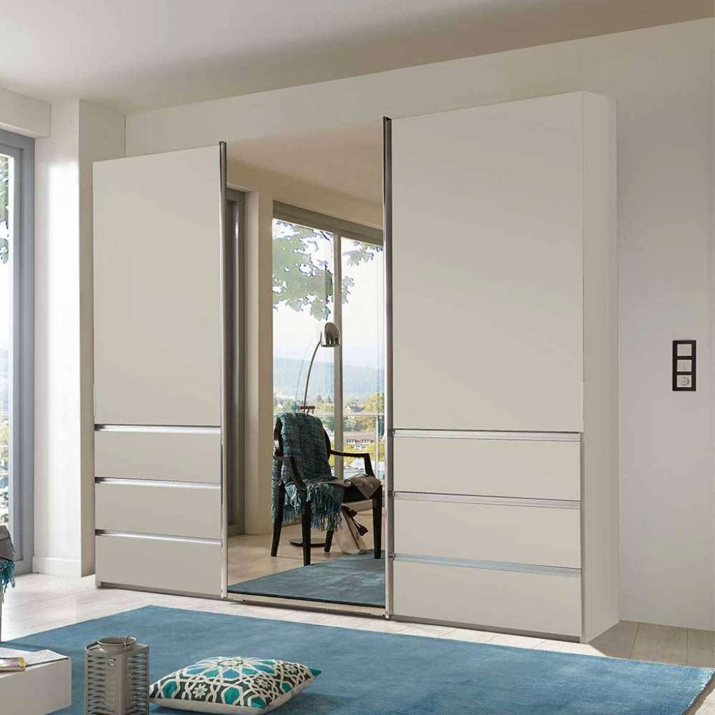 Schwebtuerenschrank in Champagner 300 cm breit und 67 cm tief