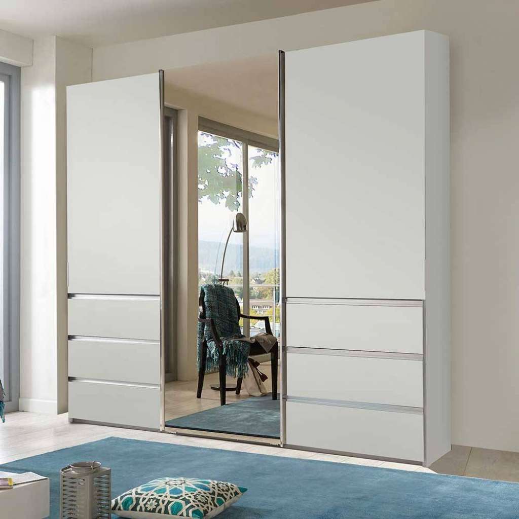 Kleiderschrank Schiebetüren in modernem Design Metallgriffen