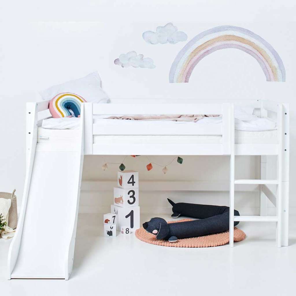 Kinderbett Halbhochbett in Weiß aus Massivholz