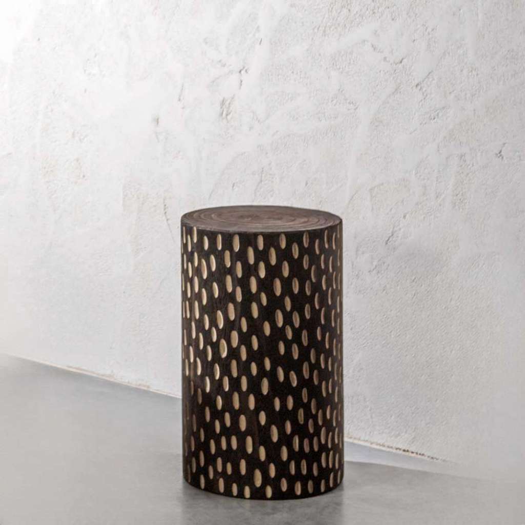 Beistelltisch Holztisch aus Massivholz in runder Form