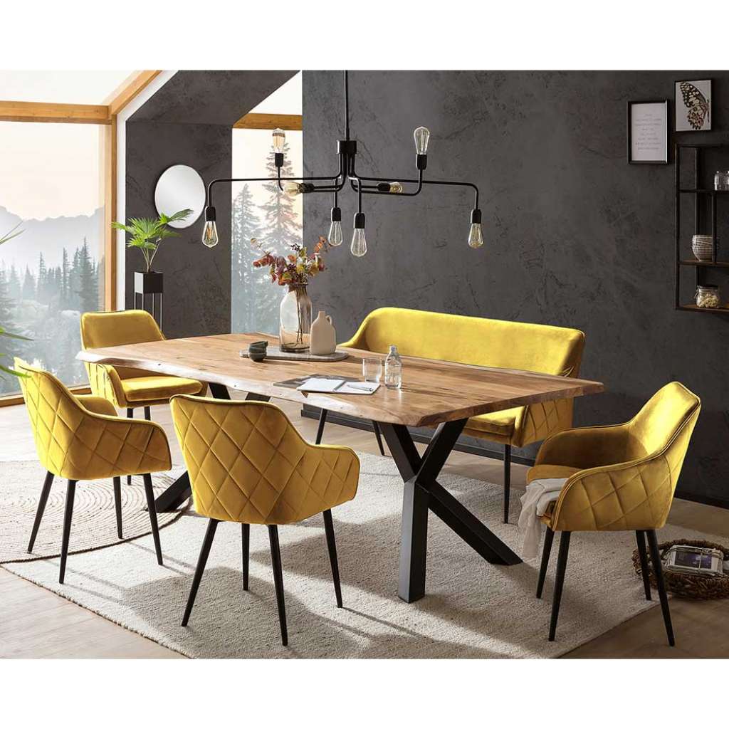 Essgruppe aus Samt Senfgelb