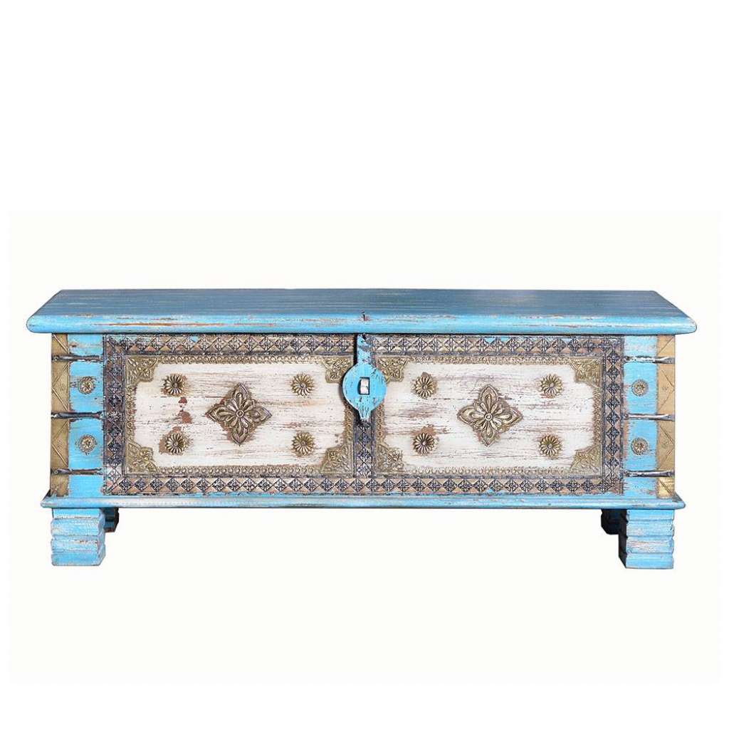 Truhe Holztruhe aus Massivholz mit Metall beschichtet