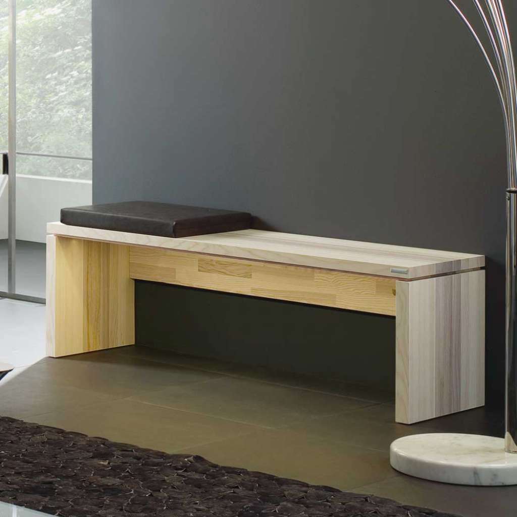 Sitzbank aus Kernesche Massivholz mit Kissen