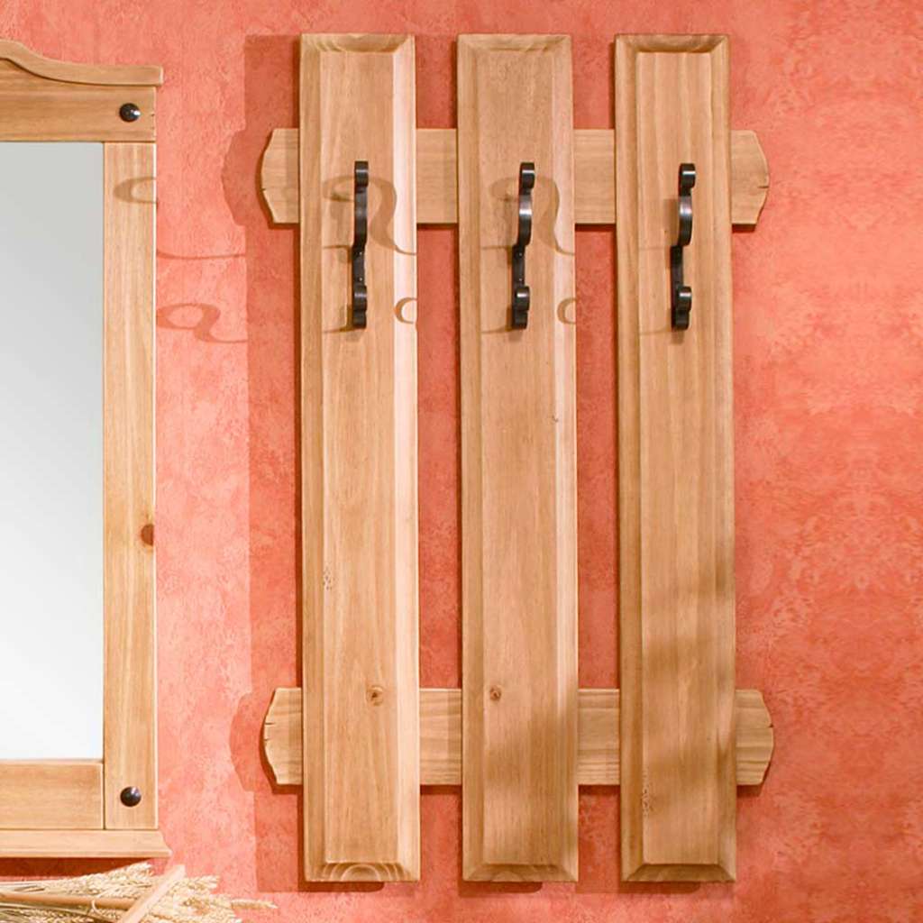 Wandgarderobe im Mexico Design Kiefer Massivholz