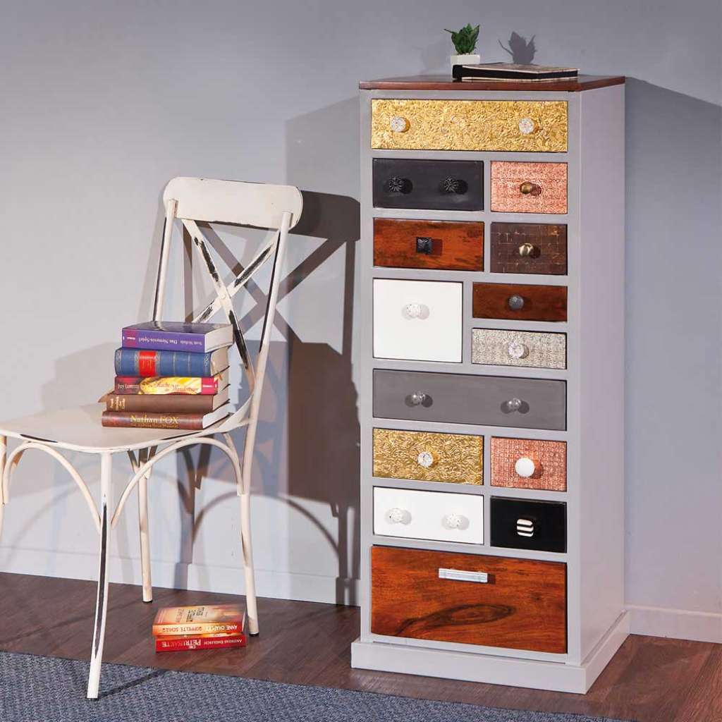 Ausgefallene Kommode in Bunt Schubladen