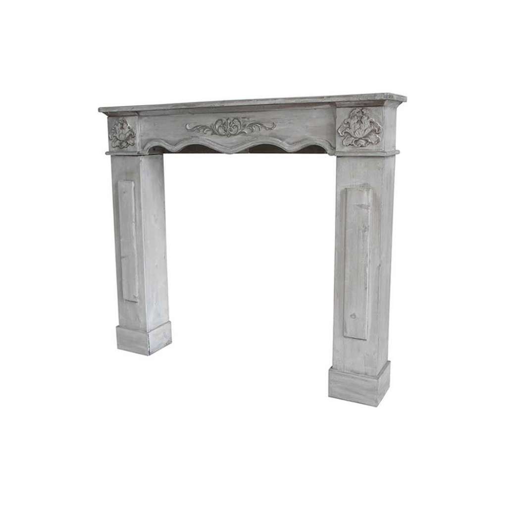 Kerzenkamin in Grau auf alt gemacht