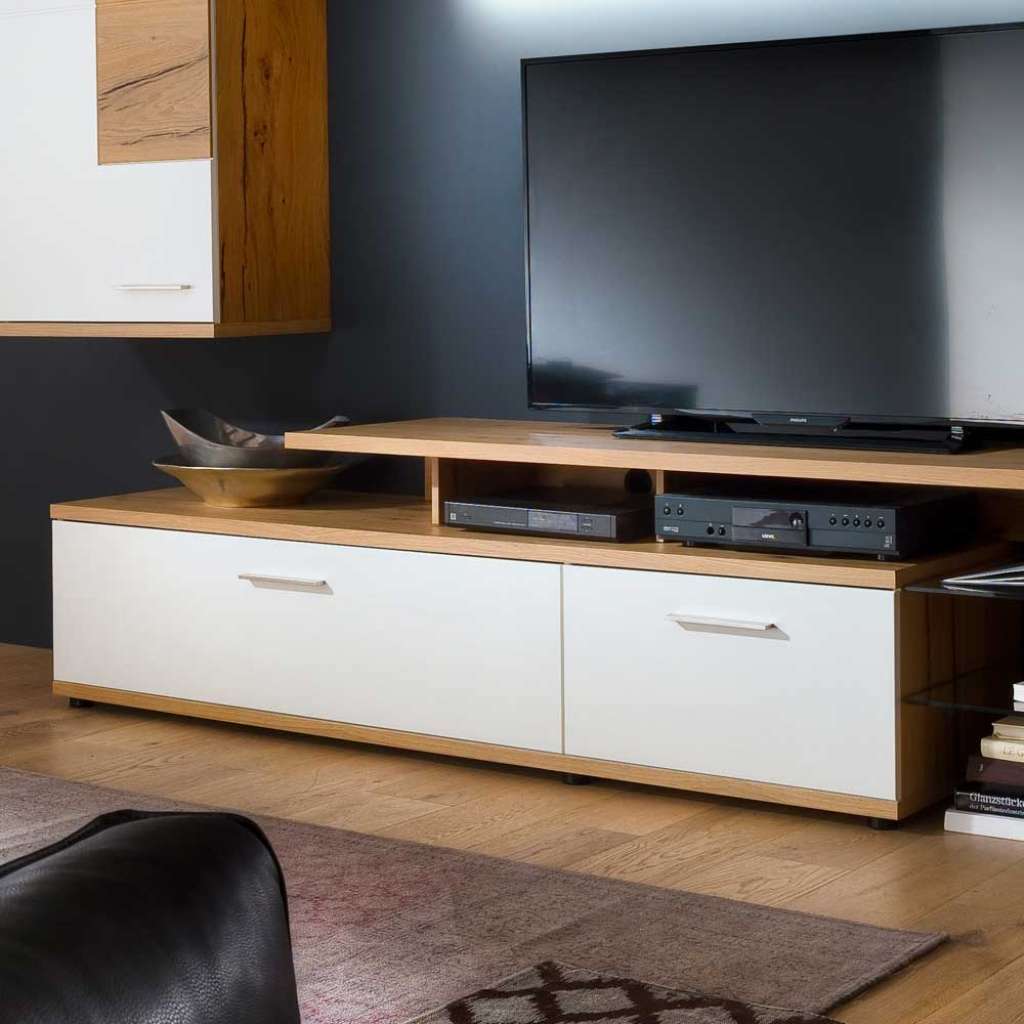 TV Board in Weiß Eiche furniert 180 cm breit