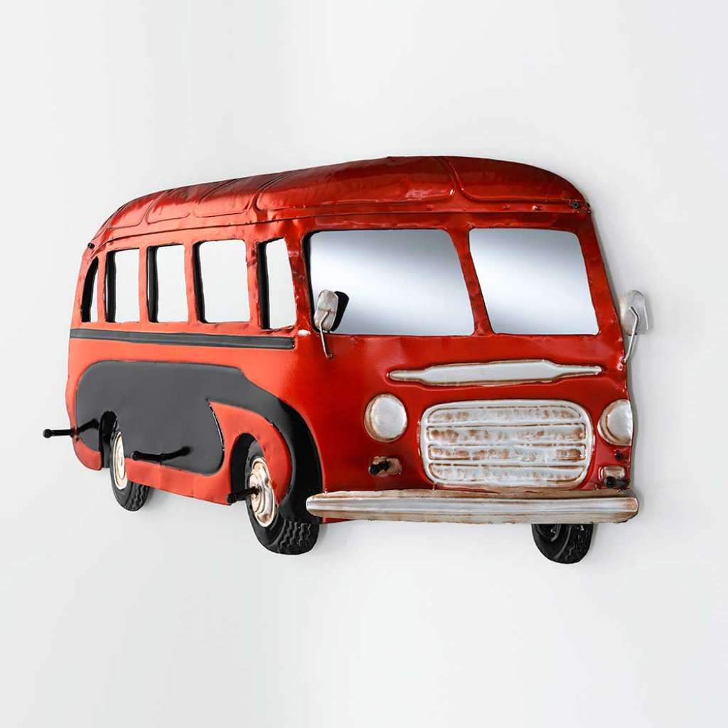 Garderobe als Bus Metall