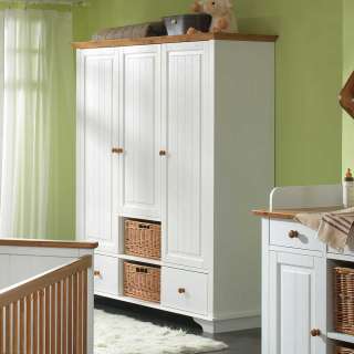 Babyzimmer Kleiderschrank in Weiß mit Körben