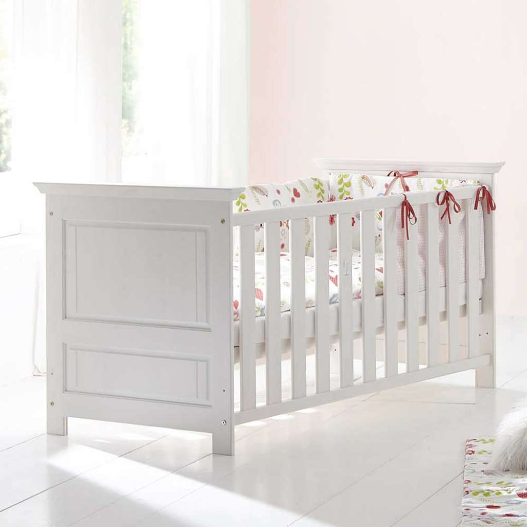 Juniorbett aus Kiefer Massivholz Weiß