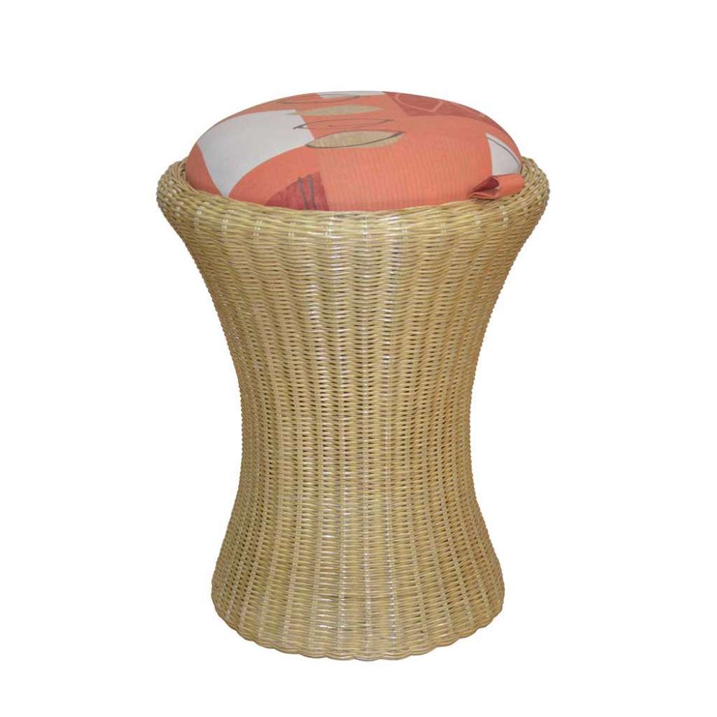 Hocker in Bunt Beige Rattan