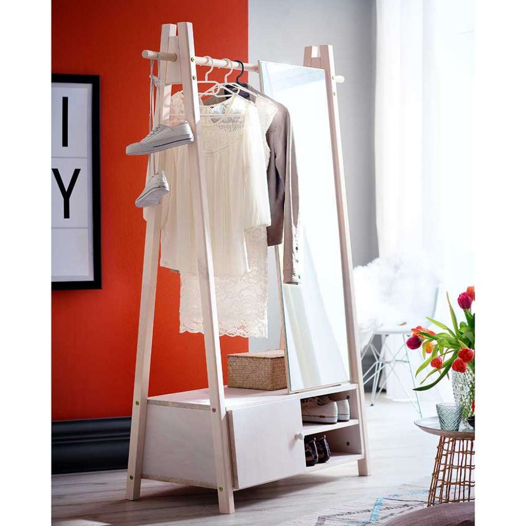 Flurgarderobe in White Wash Fichte Massivholz