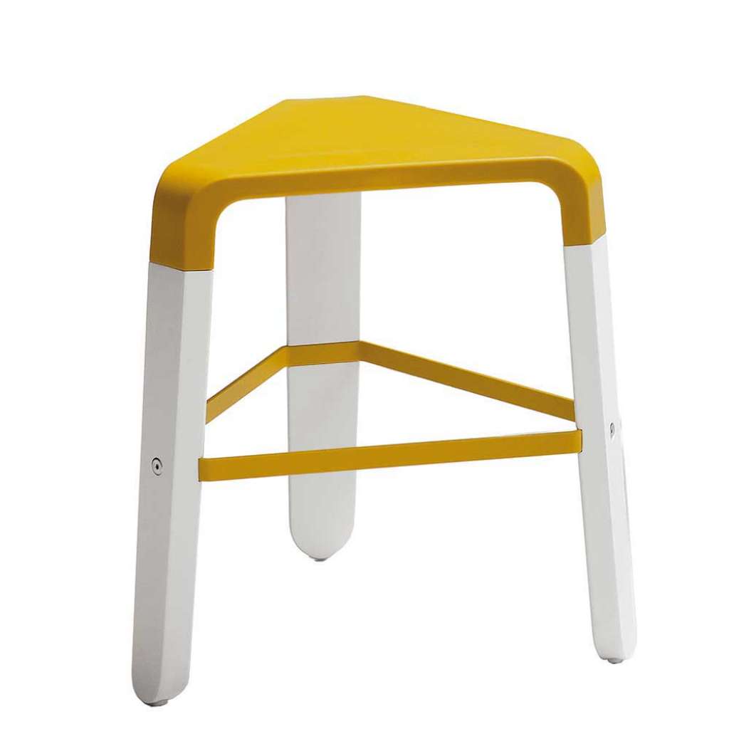 Design Sitzhocker in Gelb und Weiß dreieckig