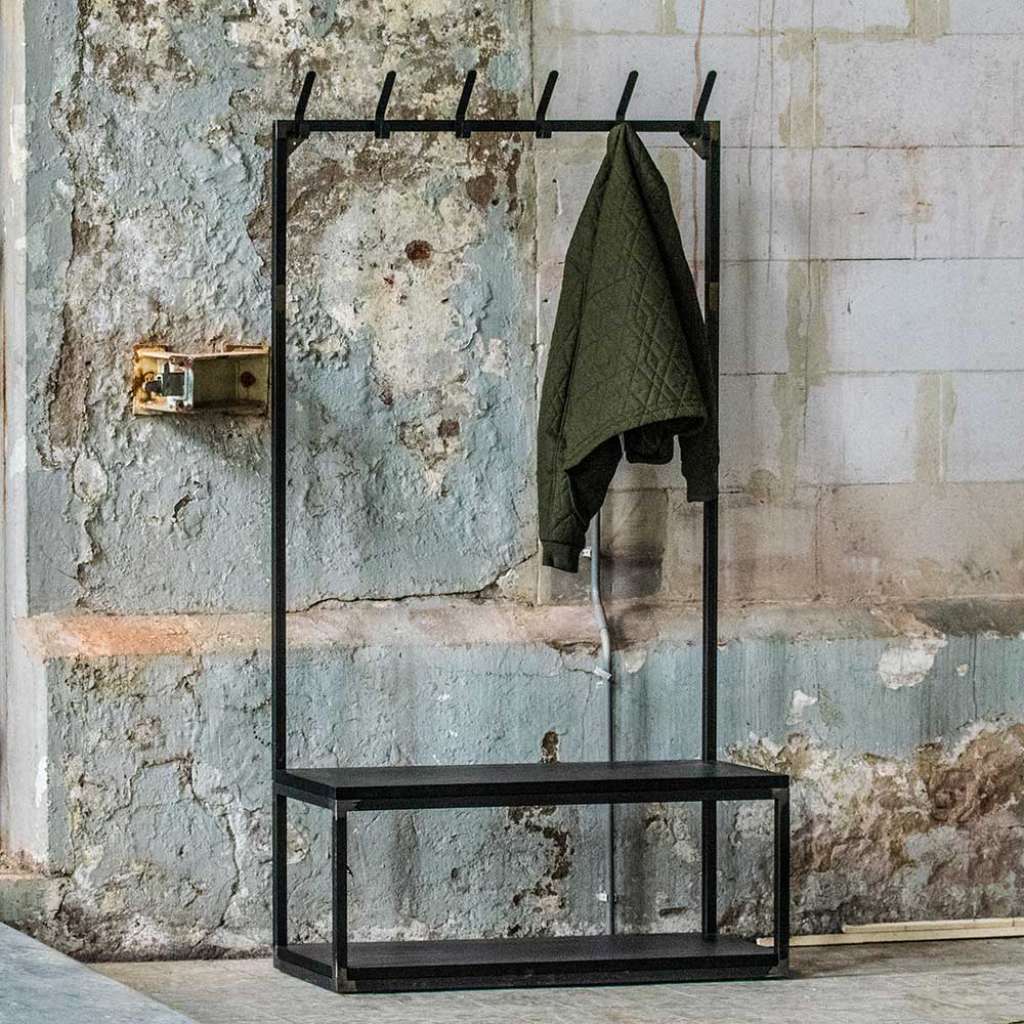 Kompaktgarderobe in Anthrazit aus Stahl Industriedesign