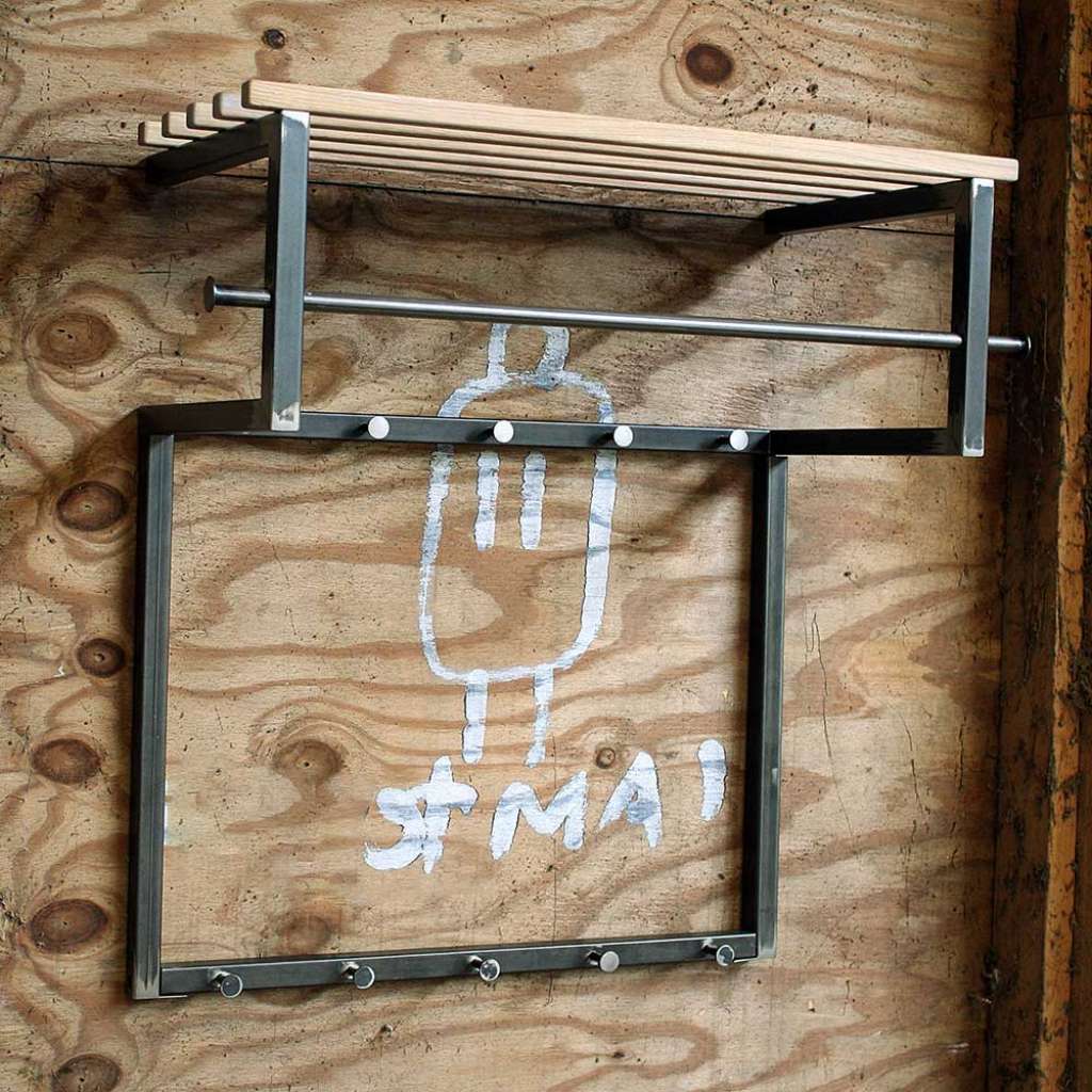 Industry Hängegarderobe in Anthrazit aus Stahl Massivholz Hutablage