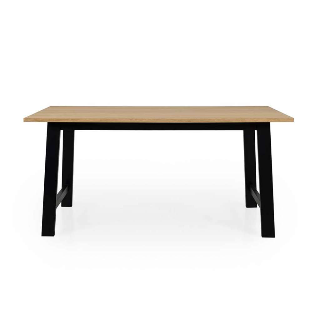 Esstisch im Skandi Design Eiche furniert