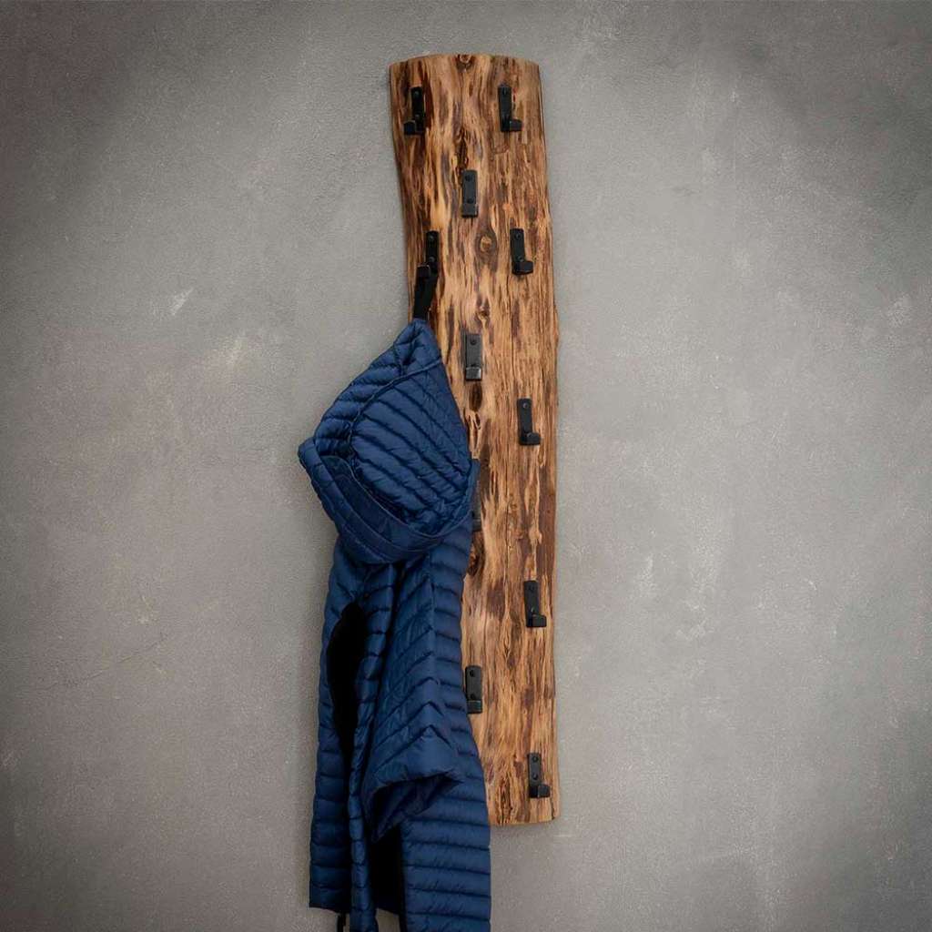 Baumkanten Garderobe aus Akazie Massivholz 14 Haken