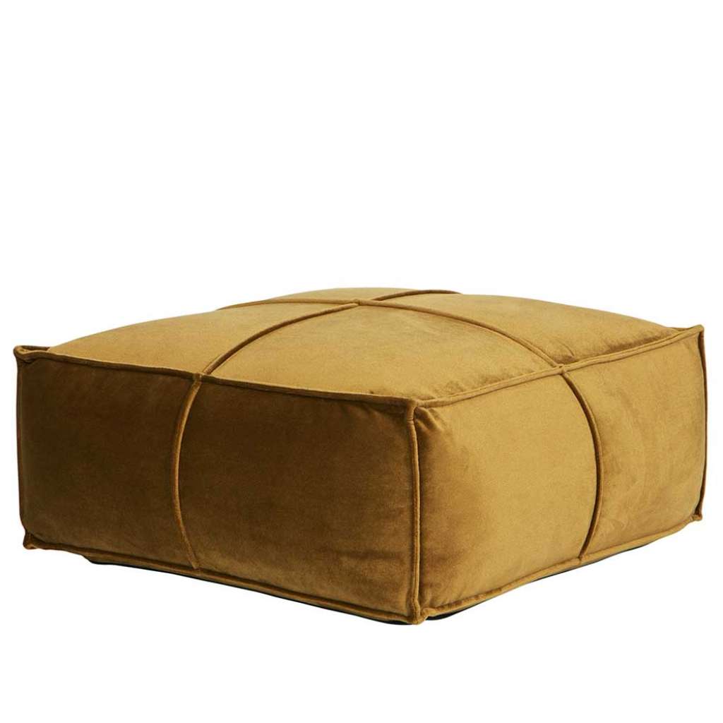 Sitzpouf in Honigfarben Samt Retrostil