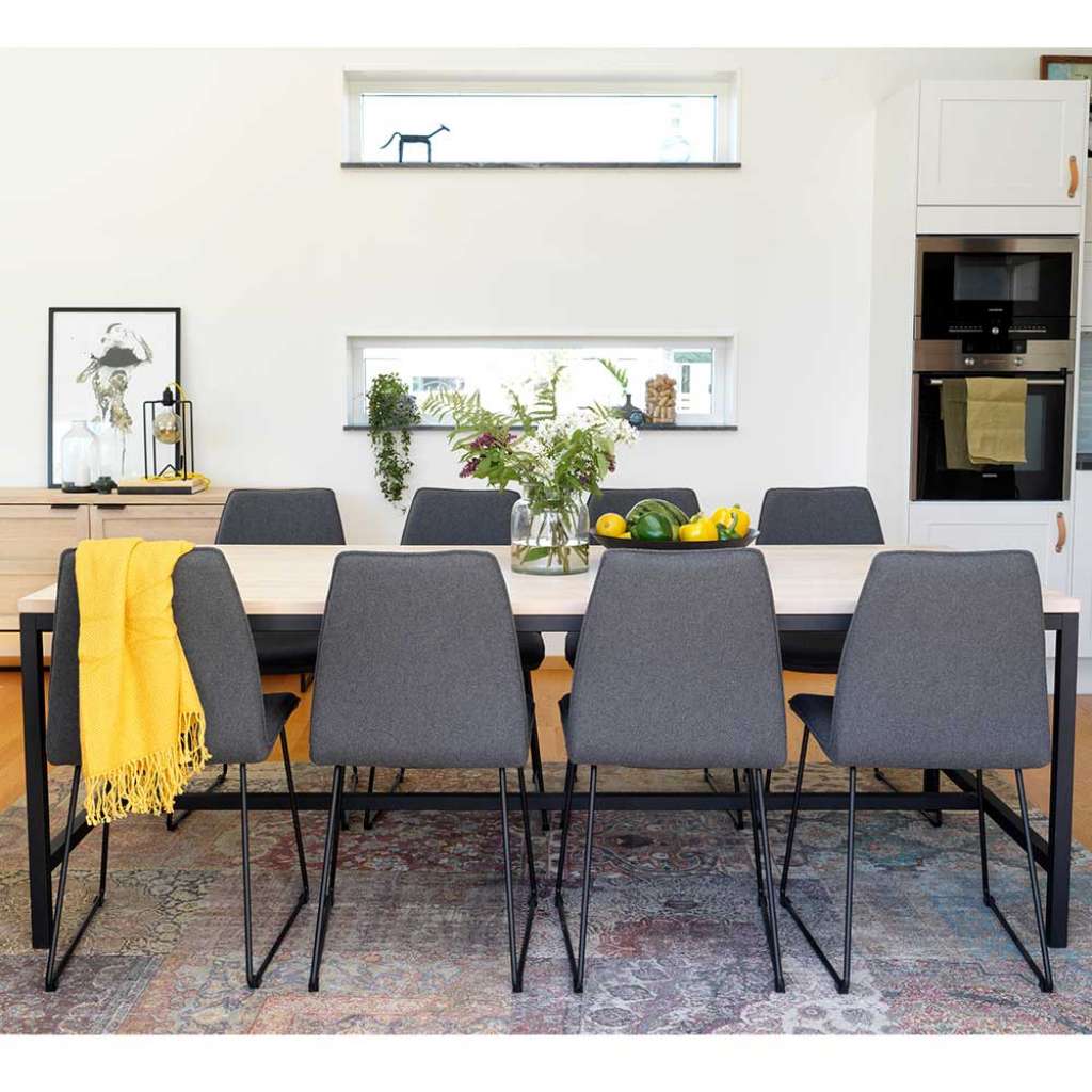 Tischgruppe aus Massivholz, Stahl und Filz White Wash, Grau und Schwarz (9-teilig)